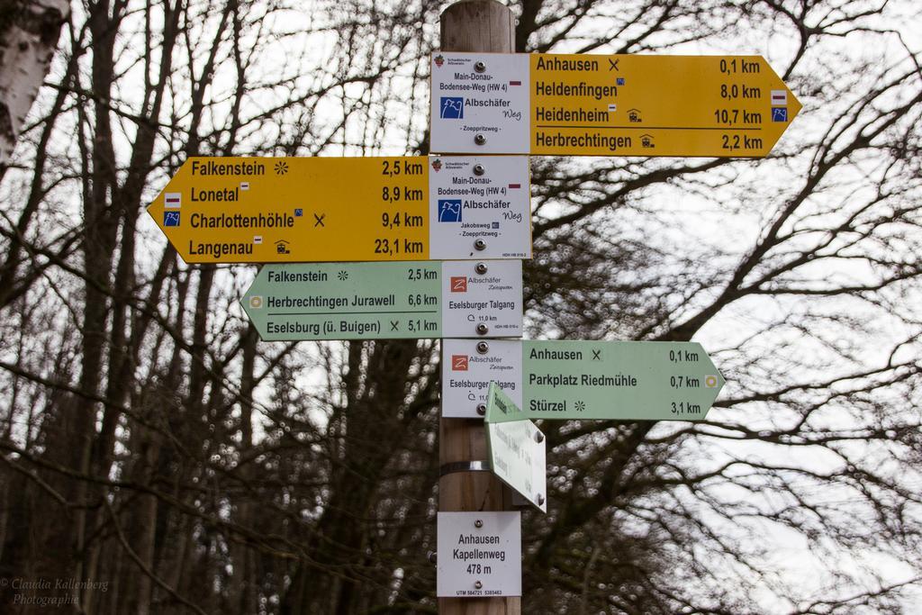 Hotel Haus Kallenberg Herbrechtingen Bagian luar foto