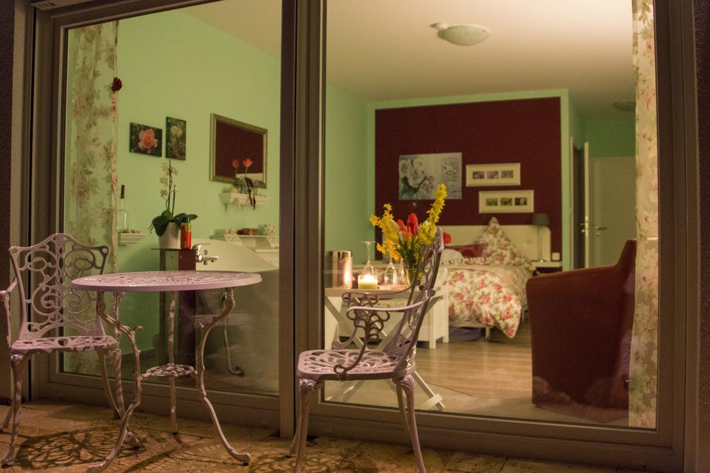 Hotel Haus Kallenberg Herbrechtingen Bagian luar foto
