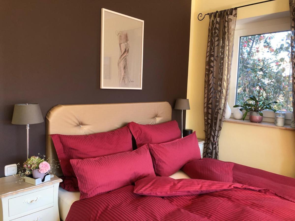 Hotel Haus Kallenberg Herbrechtingen Bagian luar foto